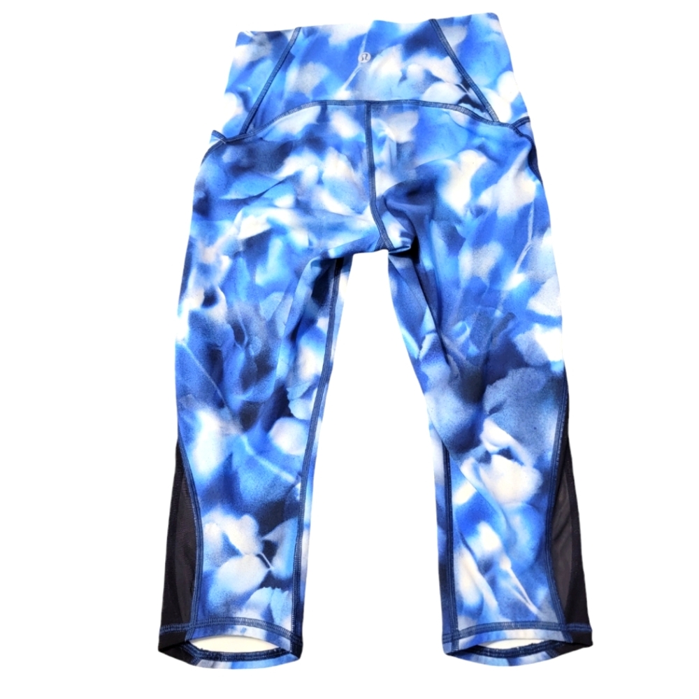LULULEMON High Rise Train Times Crop 17" Mini Blush Blossom Size 4 Blue Leggings
